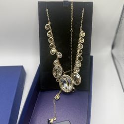 NWT AUTHENTIC Swarovski Swan Signed Delicate Enamel Long gold Crystal necklace 