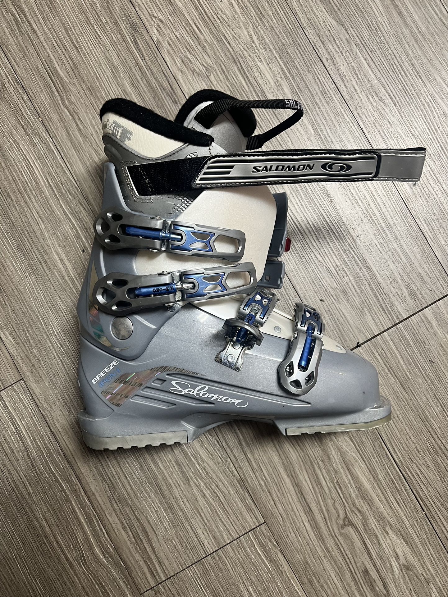 Salomon Irony Breeze Thermic Fit Ski Boots Size 25.5