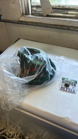 Underberg fedora and pin