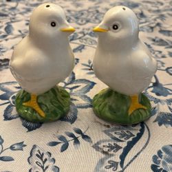 Cute Baby Chicks Salt And Pepper Shakers