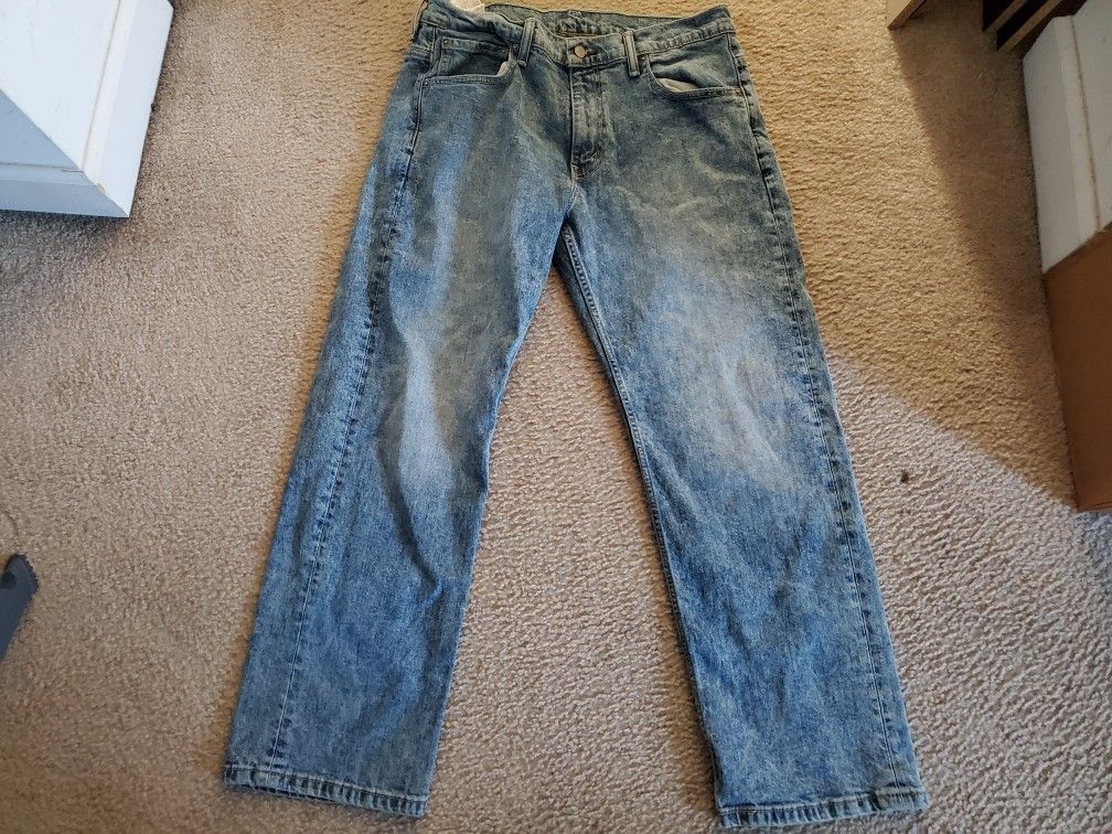 DISTORTED LEVI JEANS (W33 L30)