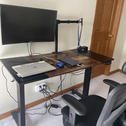 Desk - Up And Down