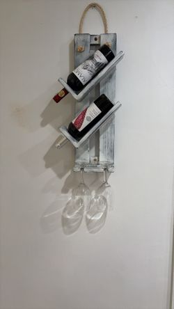 Mini cava de pared para vinos