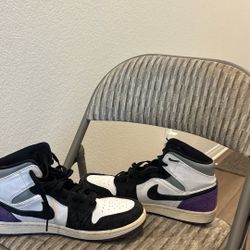 Jordan 1 varsity purple 11.5