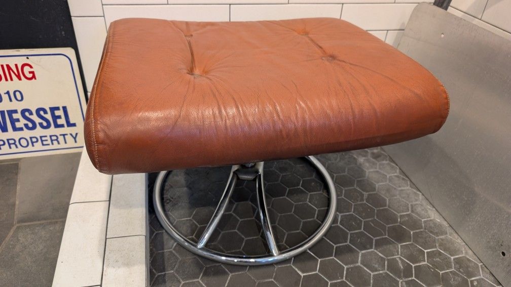 Vintage Ekornes ? Leather Ottoman Burnt Orange Mid Century Retro Footstool Tuft Recliner Foot Rest 