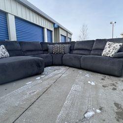 DELIVERY AVAILABLE 🚚🚚🚛 Super Nice 5 Piece Modular Sectional