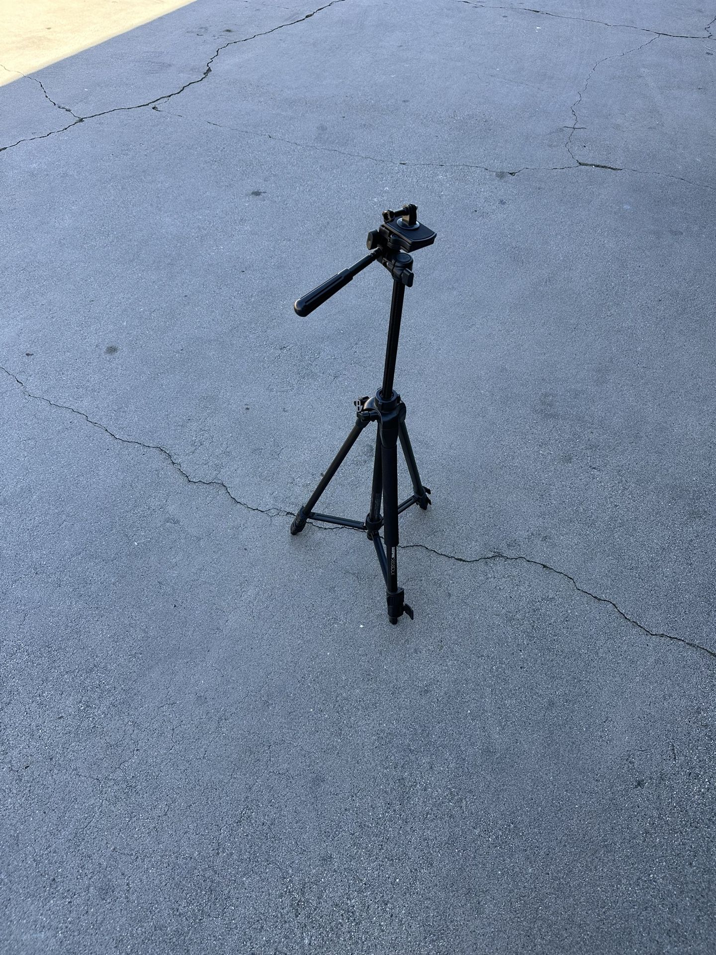 Sunpak 5858DLX Medium Duty Video Tripod