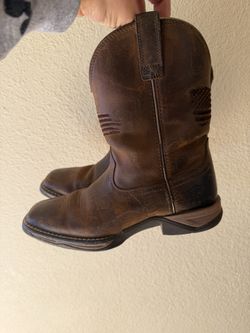 ARIAT boots size 1.5 BOYS
