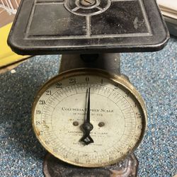 Vintage Kitchen Scale