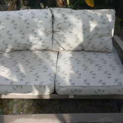 Outdoor Patio Furniture Couch And Glass Table 