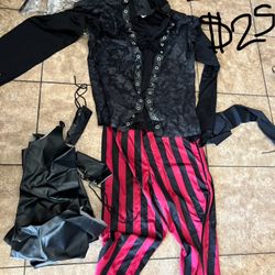 Halloween Costumes 