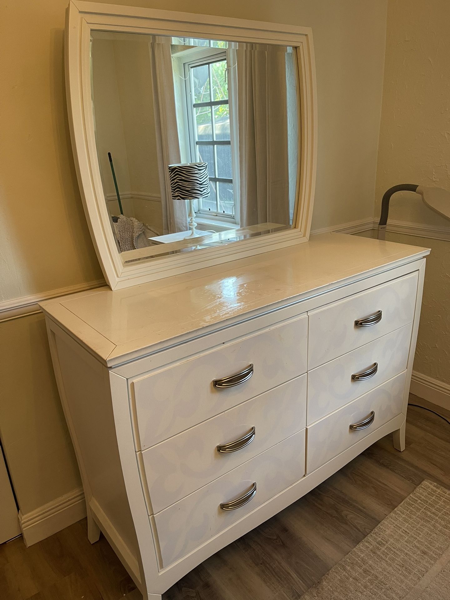 Bedroom Set With Desk