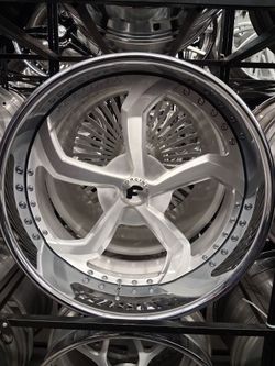 BRAND NEW 22" FORGIATO WHEELS