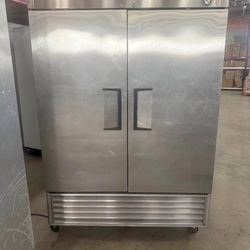 2 Door True Refergerater 