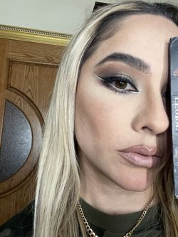 Peinado Y Maquillaje