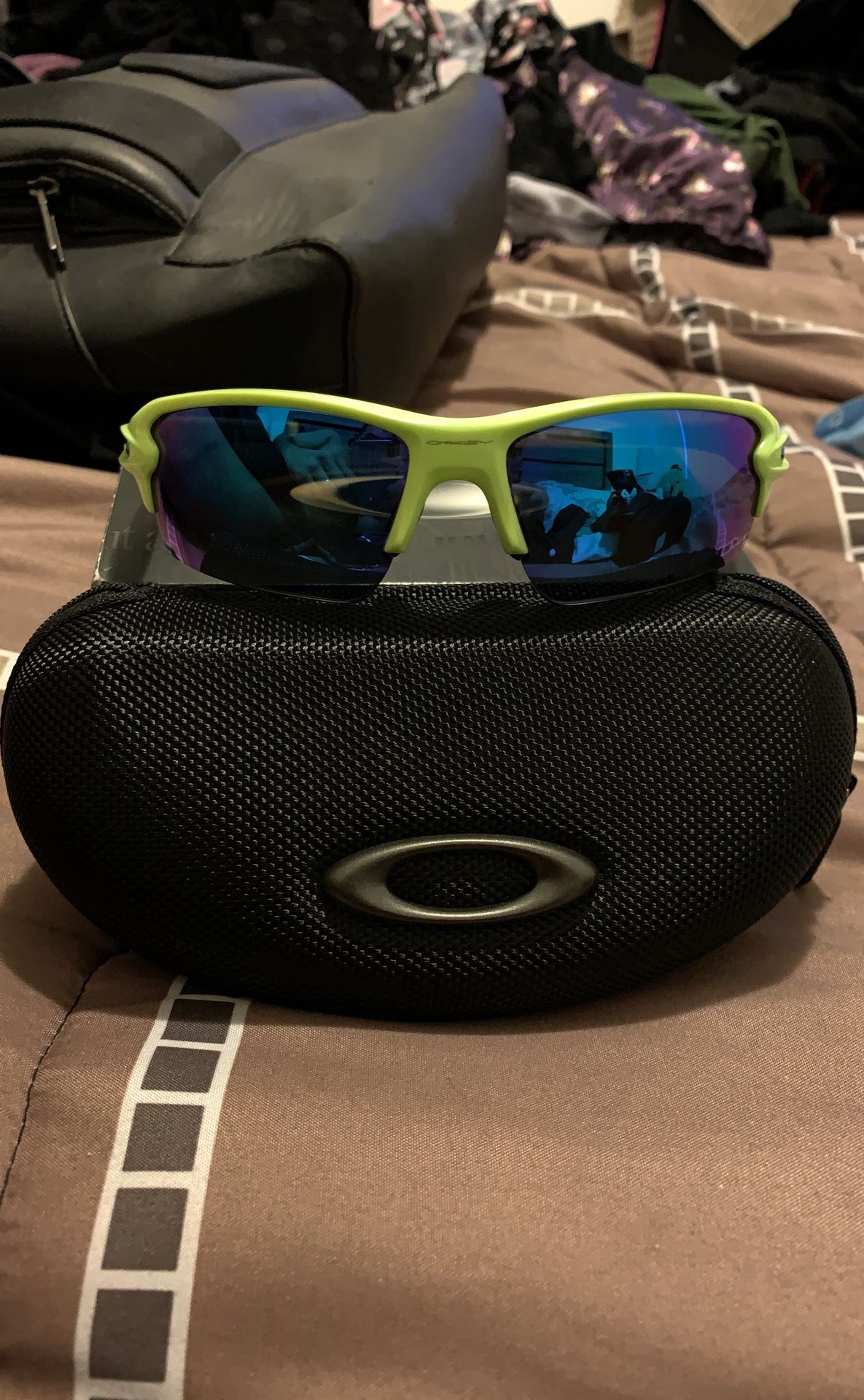 New and authentic Oakley flak2.0 sunglasses