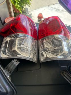 2011 Toyota Tundra Lights