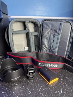 Camera Gear / Accessories Bundle – Canon, Ulanzi, 67mm Hood + Case