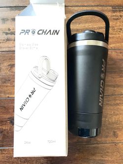 Insulated Stainless Steel Protein Shaker Bottle, 20oz Metal Mixer Leak-Proof Twist Lock Lid with Detachable Powder Storage for Gym, Workout & Sports  
