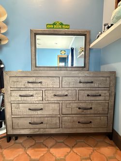 Drawer with mirror
