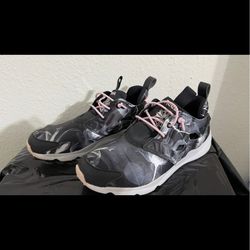 Reebok Dynamite – Size 6.5 – Black Floral Pink Sneakers