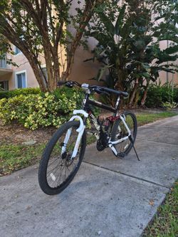 Genesis V2100 Dual-Suspension Mountain Bike - 26in
