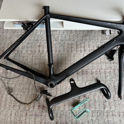 Carbon bike frame with some compinents 