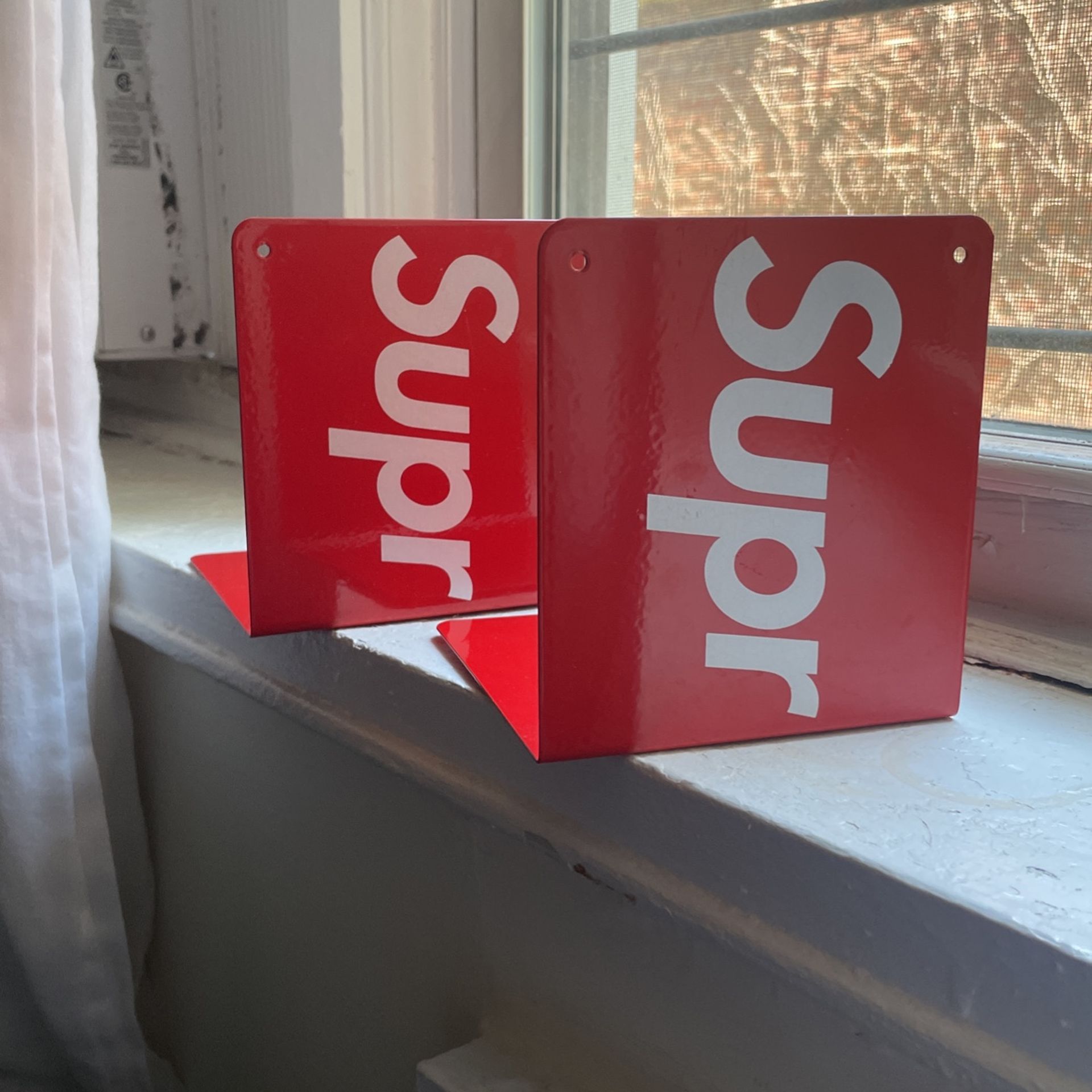 Supreme Book Ends