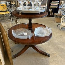 Beautiful Multi Level Vintage Pie Crust Table