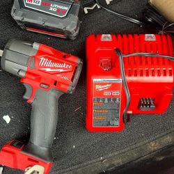 Milwaukee M18 Fuel 18V Lithium Ion Brushless Cordless 1/2in Impact Wrench(Tool Only)