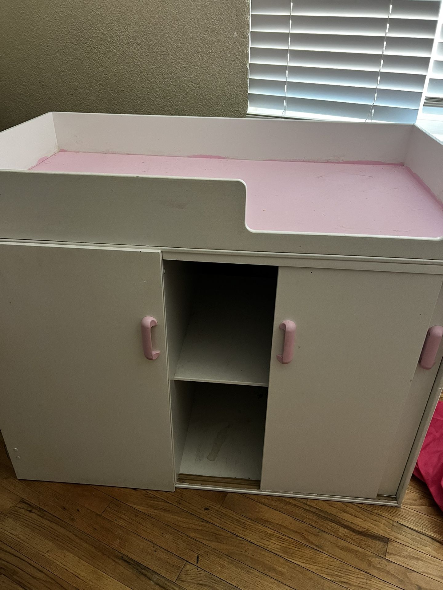 Changing Table With Changing Pad 
