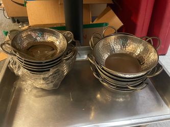 Serving dishes/bowls