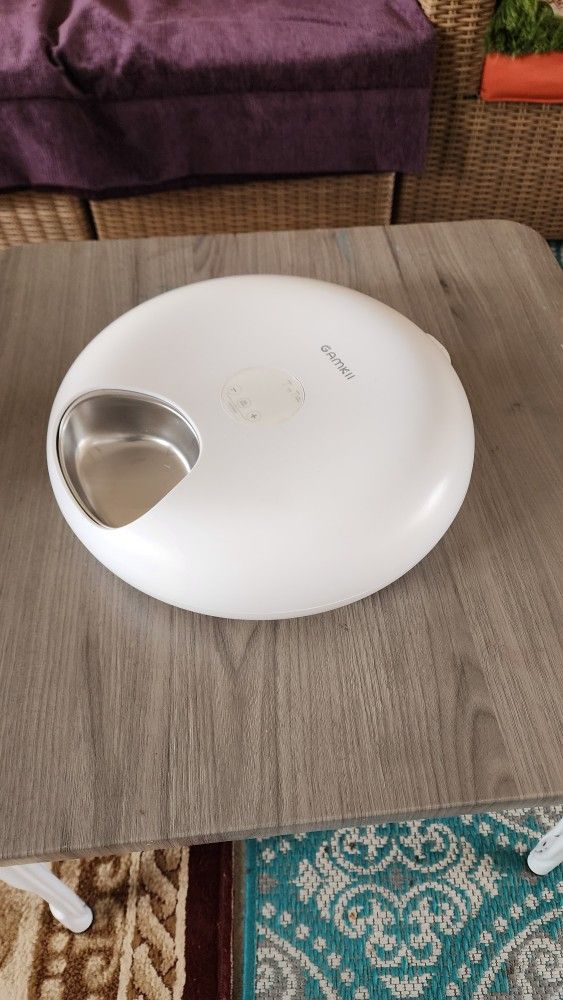 Cat Automatic Feeder