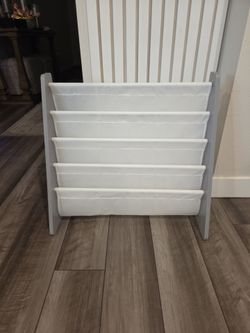 Kids bookshelf