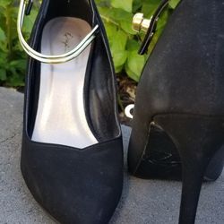 Black High heels 