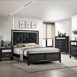 Brand New! 7pc Queen/Full Bedroom Set😍
Take it home with $39down 
Hablamos Español Y Financiamos 🙋