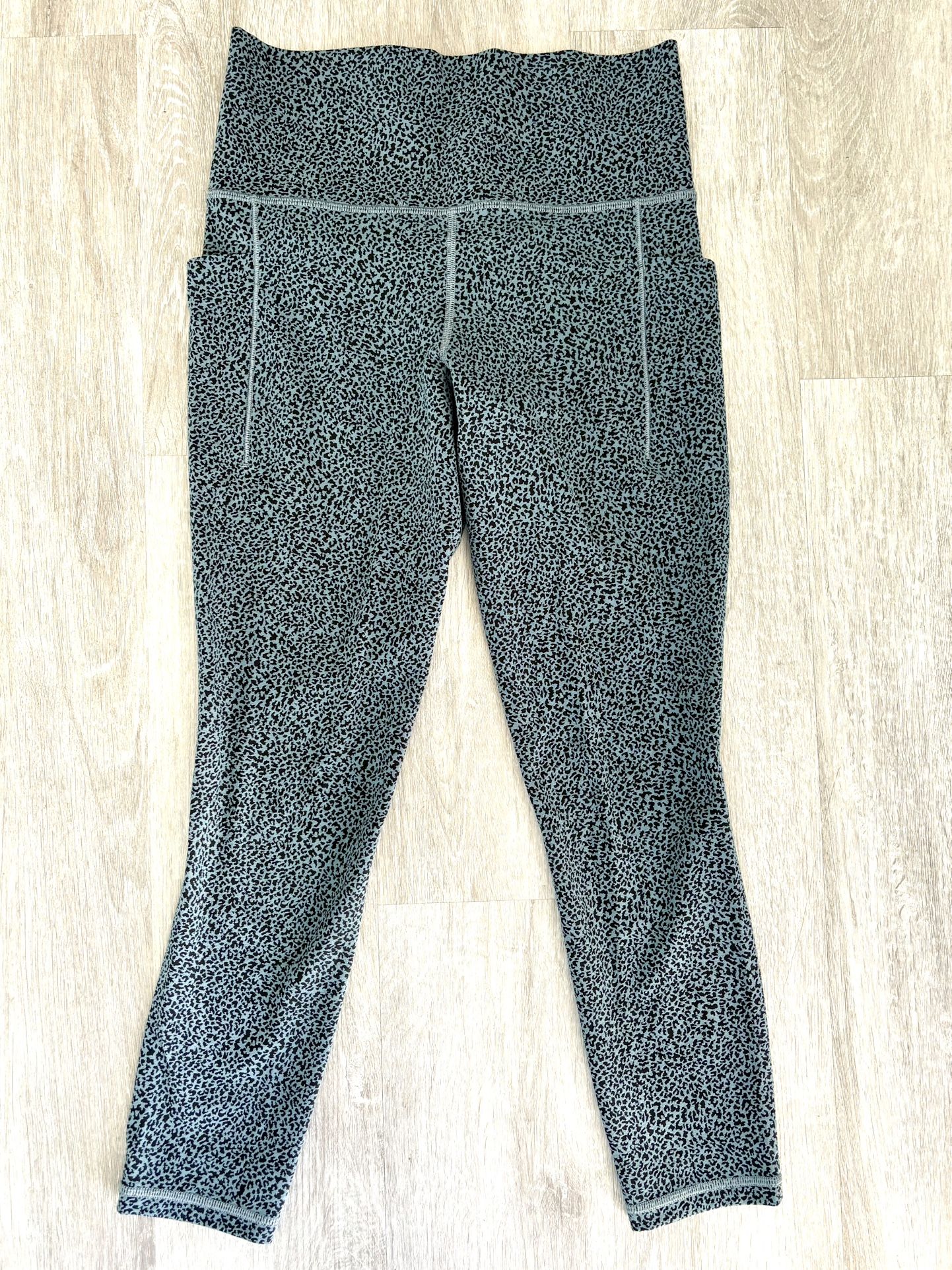 ATHLETA Salutation Stash II Textured Pocket 7/8 Tight 631936 Small — EUC