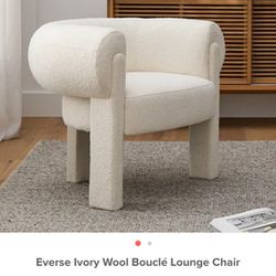 Everse Wool Ivory Boucle Lounge Chair