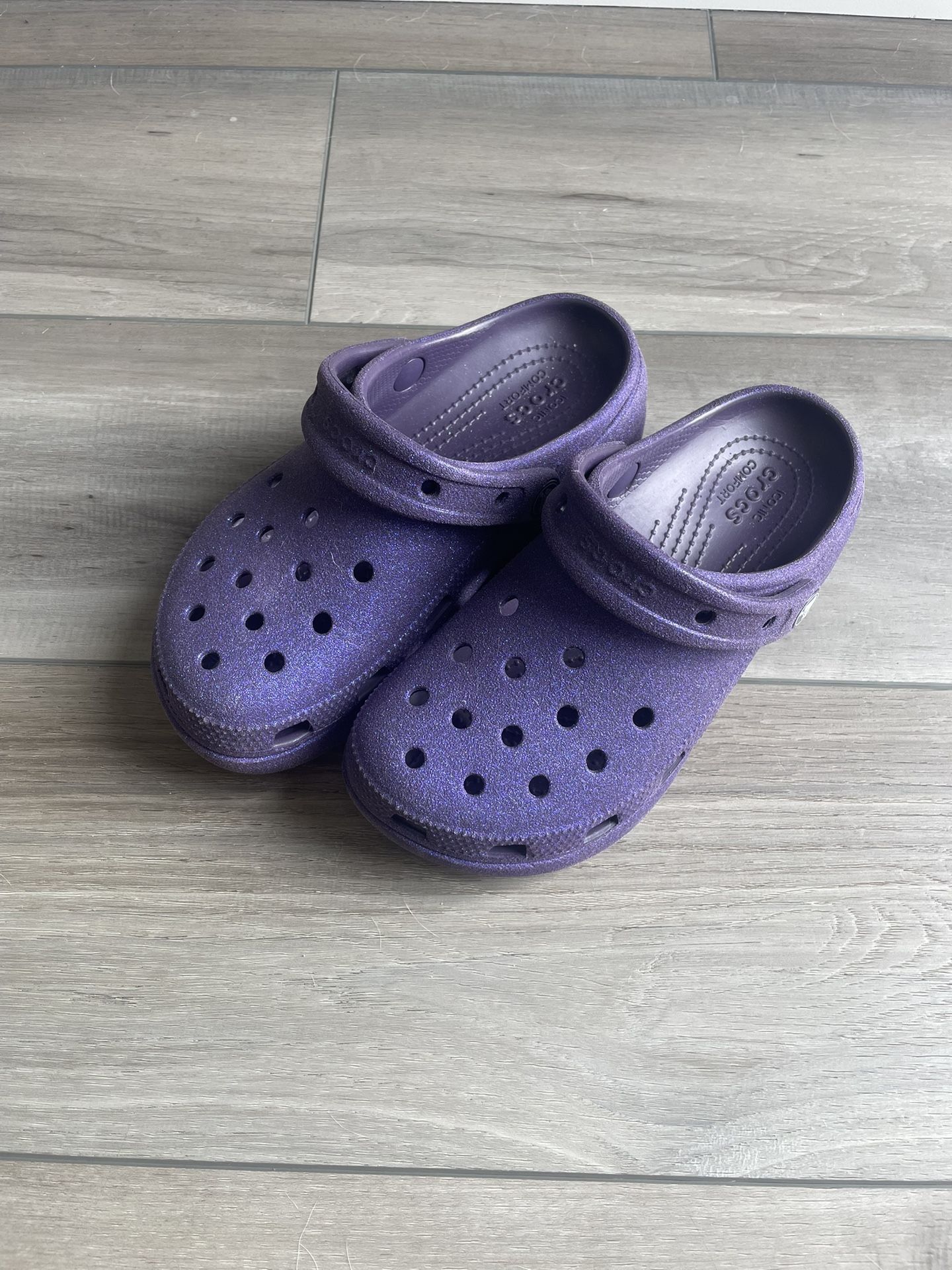 Crocs Purple Platform Sparkly W5 BRAND NEW NEVER WORN