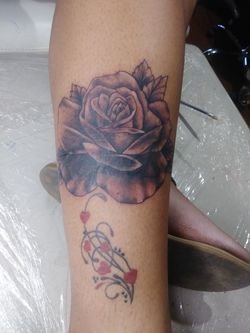 Willing to tattoo for xbox one or ps4.