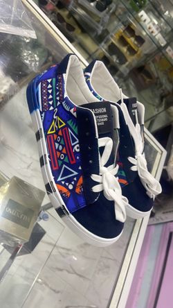 Geometric Print Low-Top Sneakers size 43