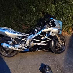 1999 Honda Cbr600f4
