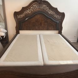 Rooms To Go King Yorkshire Manor Bedroom