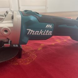 Makita  Xlock Grinder 18v