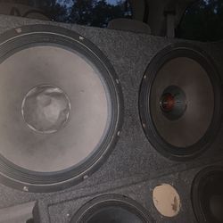 15” Peavey Speakers 8ohm