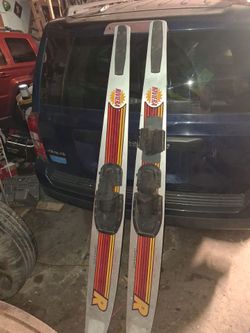 Riviera water skis