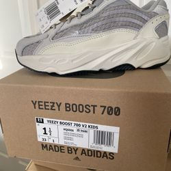 Yeezy Boost 700