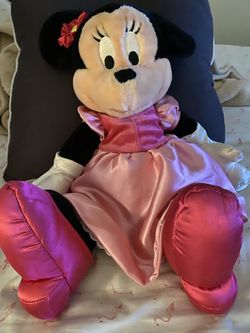 MINNIE MOUSE