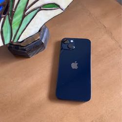 iPhone 13 ( Unlocked) 128gb Black Color