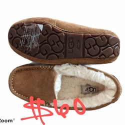 UGGs Ansley Slippers Size 5